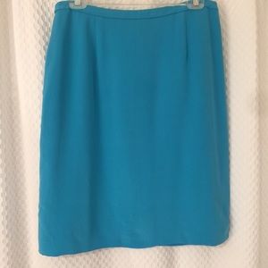 Jones New York 100% Silk Blue Skirt size 12. #132